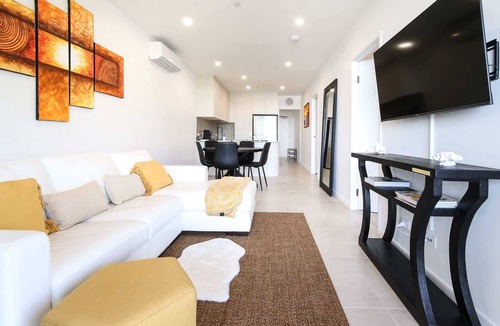 Batemans Bay Apartment | Glorious 2-Bed with Waterside Balcony Views