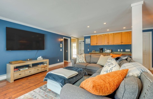 West Dover Cottage | Golf, Hike & Unwind: Spacious Dover Retreat!