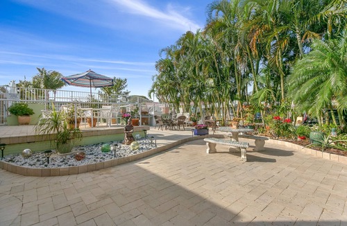 Ocean Ridge Apartment | Gorgeous studio with pool 200 meters from the beach