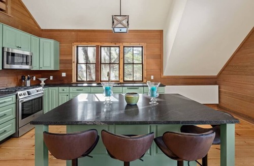 Stowe Area Apartment | Gorgeous unique space minutes from Stowe mountain