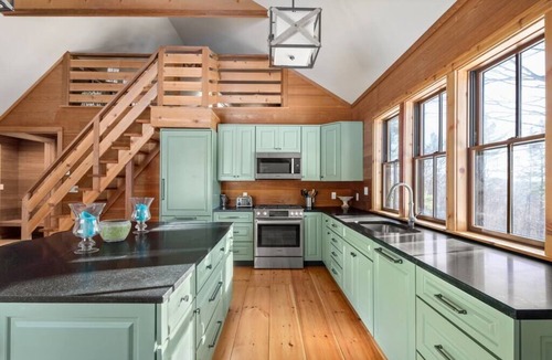 Stowe Area Apartment | Gorgeous unique space minutes from Stowe mountain