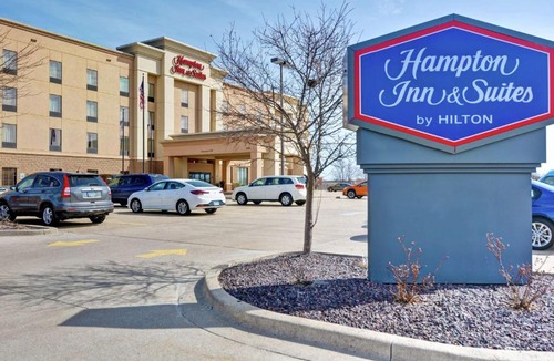 Orange Prairie Hotel | Hampton Inn and Suites Peoria at Grand Prairie