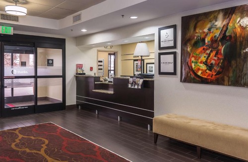 Dickson Hotel | Hampton Inn Dickson