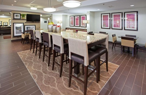 Dickson Hotel | Hampton Inn Dickson