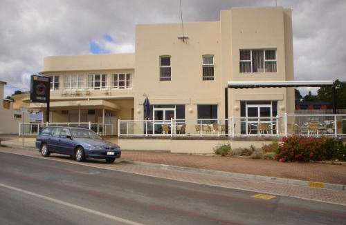 Penguin Hostel | Happy Backpacker