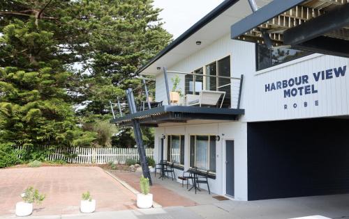 Waterhouse Hotel | Harbour View Motel