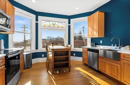 East Hillside Apartment | Harris House 3 | On Hospital Campus