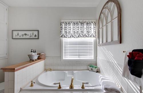 Weston Bed & Breakfast | Hatchery House Bed & Breakfast