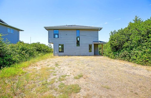 Copalis Beach House | Haven Hideaway - Ocean Views from Every Room