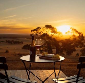 Toolleen House | Heathcote Winery Luxury and Stunning Views