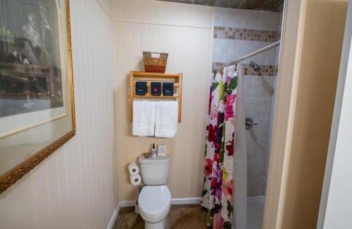 Mount Sterling Bed & Breakfast | Hermann Grain Bins Chicken Run grain bin sleeps 8