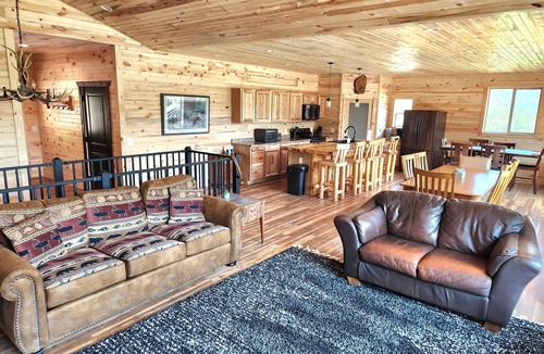 Spearfish House | Higgins Hideaway close to downtown Spearfish
