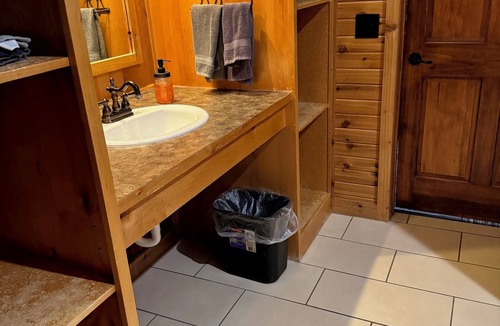 Pierre Cabin | Highpoint Lodge Upper Level Inside East