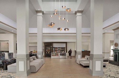 South Barrington Hotel | Hilton Garden Inn Hoffman Estates