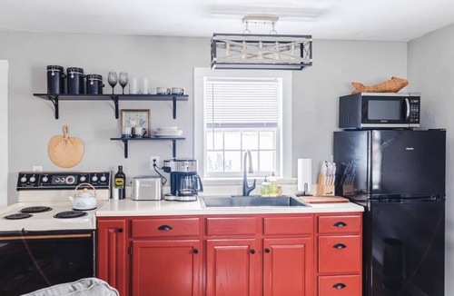 Fairfield Apartment | Historic Farmhouse Apartment