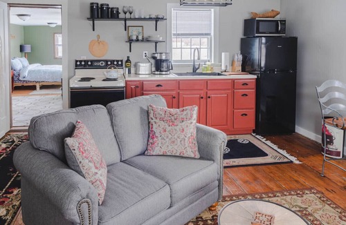 Fairfield Apartment | Historic Farmhouse Apartment