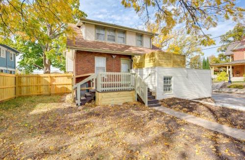 Independence House | Historic Independence Sq, Walkable 4BR/2BA Home