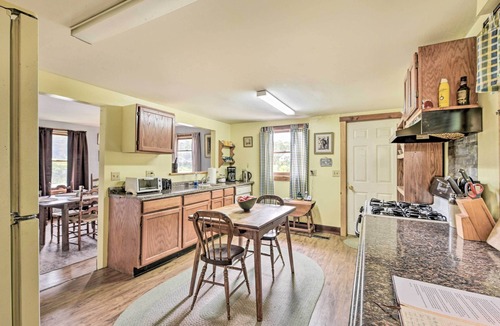 Granville House | Historic Vermont Ski House w/Mountain Views!