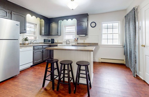 West Hartford House | Historical home overlooking the river, walk to the village & covered bridge