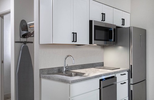 South Burlington Hotel | Holiday Inn Express South Burlington Downtown by IHG