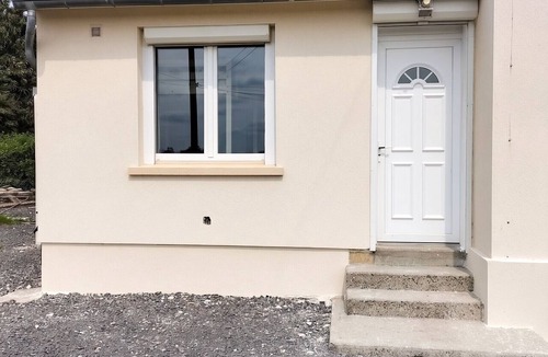 Vierville-sur-Mer Apartment | Homerez - Studio in Vierville-sur-Mer