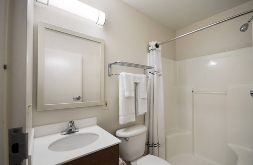 Kent Hotel | HomeTowne Studios By Red Roof Seattle - Kent/Des Moines