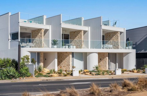 Aldinga Beach House | Horizons ~ Designer luxury stay with dream views