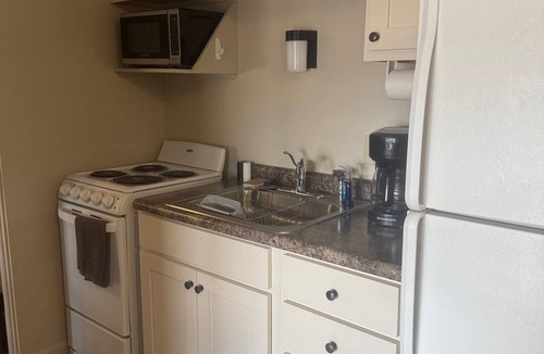 Douglas Hotel | Hotel LaBonte