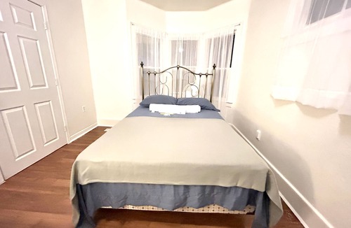 East Windsor House | Housing Albert