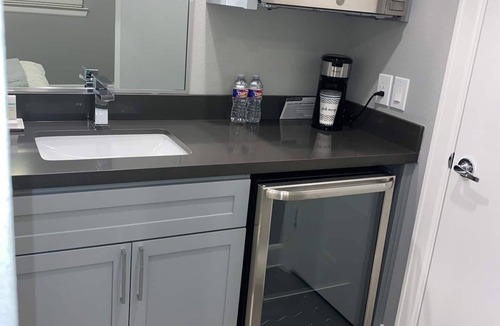 East Downtown Houston House | Houston Private Suite East Downtown