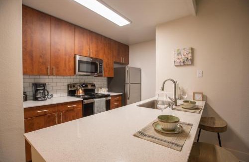 Ivey Ranch - Rancho Del Oro Apartment | Huge Oceanside Private 2BR Apartment-Pool-Gym-Spa