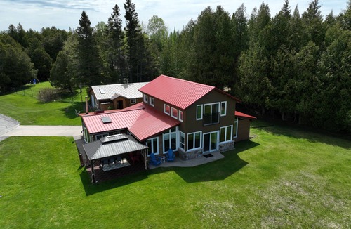 South Bruce Peninsula House | Huron Hideaway - Private Waterfront