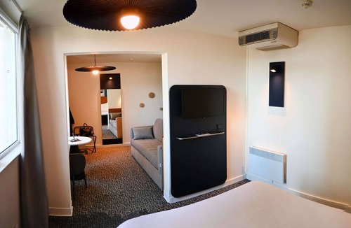 Change Hotel | ibis Laval Le Relais d'Armor