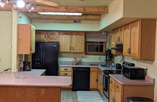 Walsenburg House | Inviting & Spacious! Unique indoor and outdoor vibe!