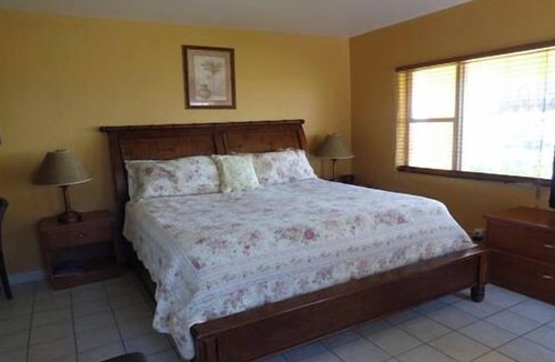 Pompano Beach Hotel | King Studio with Kitchen,Sofa Sleeper and Ocean Views