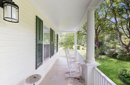 Chester House | Kingdom Valley Farmhouse