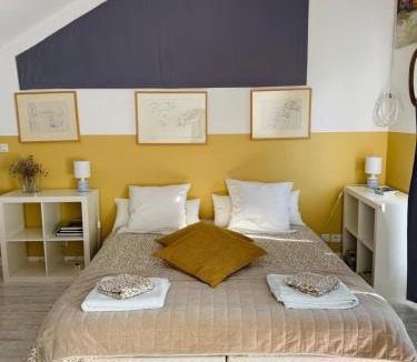 Saint-Mathieu Bed & Breakfast | L'Atelier - Loft de charme à 150m de la mer