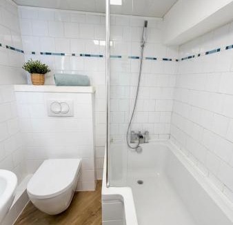 Centre Ancien Apartment | L 'iris, studio Hyper-centre, rue Arcisse de caumont, nouvelle equipe d entretien
