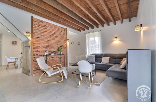 Hede House | La Maison aux Portes des Ecluses