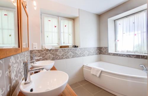 Marcey-les-Greves Hotel | La Ramade - Teritoria