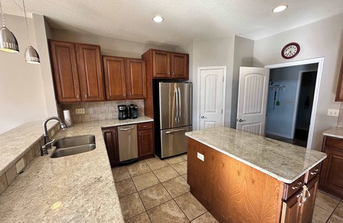 Rocky Mount House | Lake It Easy – Waterfront 7 BDR!