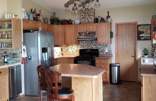 Townsend House | Lake Living! Includes Pontoon Boat!