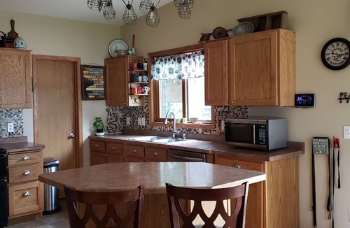 Townsend House | Lake Living! Includes Pontoon Boat!