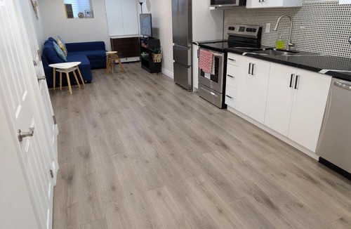 Stoney Creek Apartment | Lake-Walk House