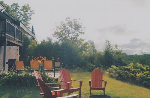 Arden House | Lakefront PrivateEstate for 15 | Kayaks + Bon Echo