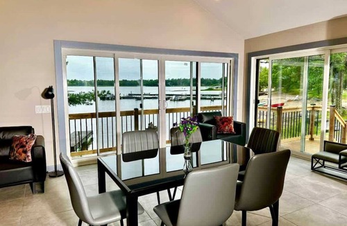 Carling Cabin | Lakefront Studio Cottage #7