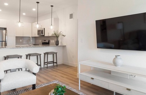 Firestone Apartment | Landing | Amazing 1BD, Clubhouse, Gym
