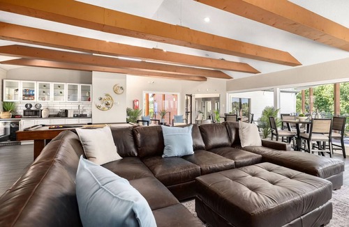 North Arlington Apartment | Landing | Spectacular 1BD, Pool