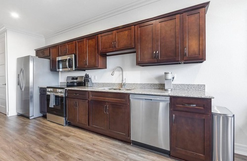 Johnstown Apartment | Landing | Stunning 1BD, Gym, Yoga Studio