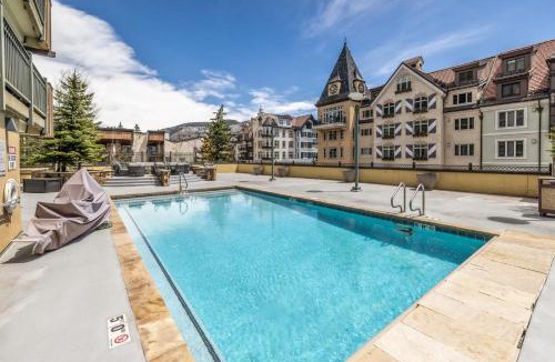 Vail House | Landmark Vail - Charming Condo for 8 with Resort-style Amenities